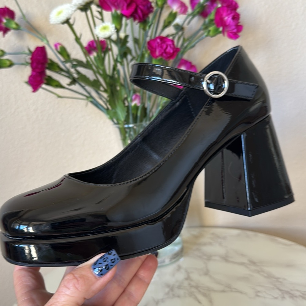 Steve Madden Mingle Platform Pumps